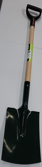 Лопата Fiskars с деревянной ручкой 1014822