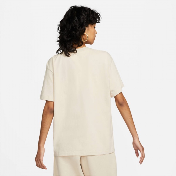 Футболка Nike DN5697-126 р.XS бежевий