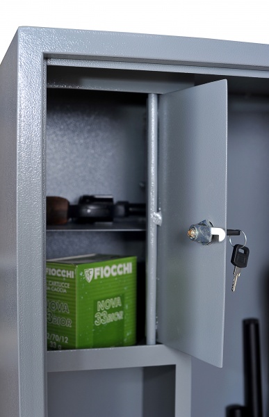 Сейф оружейный Metalzavod СО-1400 серый (3 ружья + трейзер) 