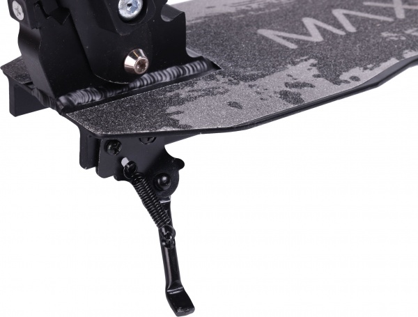 Самокат MaxxPro чорний SC-30-BL 