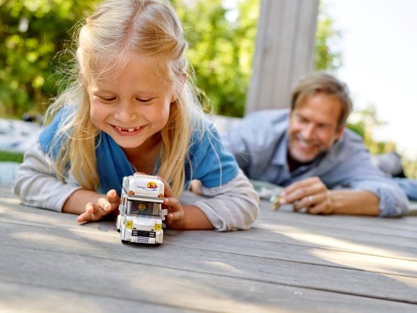 Конструктор LEGO City Отпуск в доме на колёсах 60283