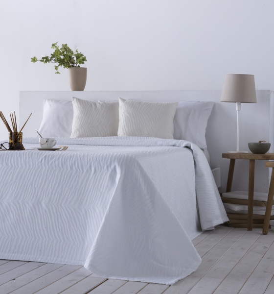 Покрывало Dorya Blanco 250x270 см Guy Laroche белый 