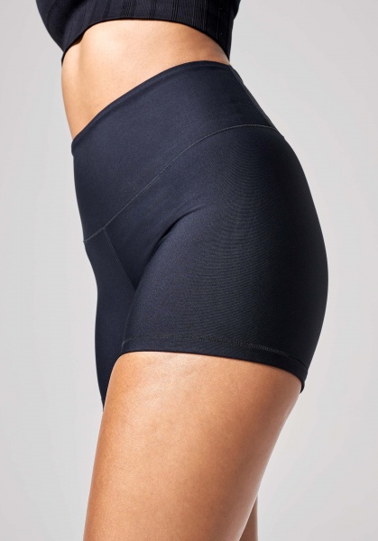 Велосипедки Casall ULTRA HIGH WAIST HOT PANT 23149-901 р. 36 черный