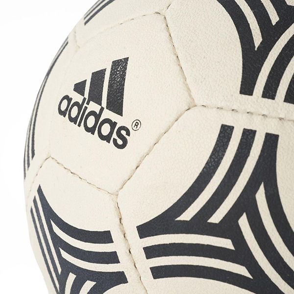 Футбольный мяч Adidas Tango Allaround AZ5191