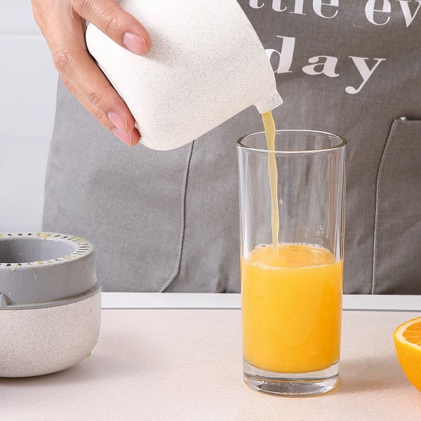 Соковыжималка для цитрусовых KP-06 WHITE MVM