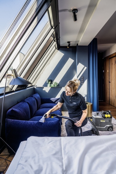 Пилосос Karcher Puzzi 8/1 1.100-240.0