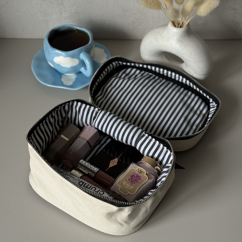 Косметичка Organize с бантиком S белый