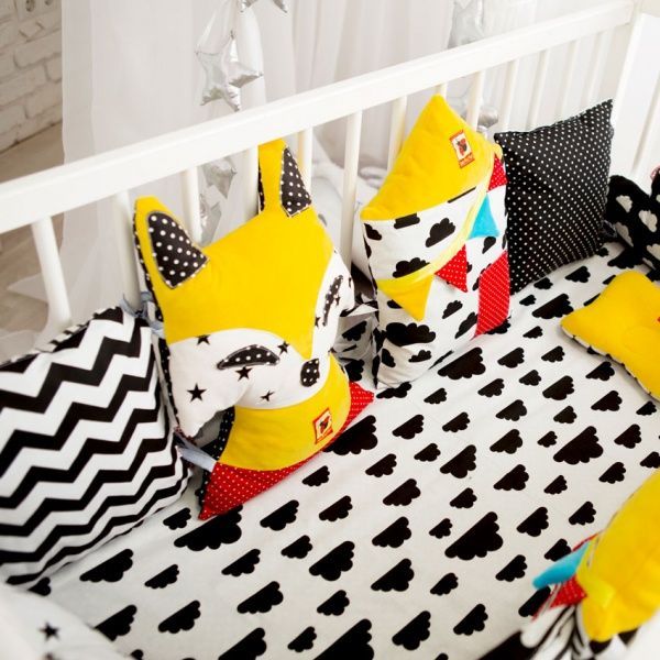 Бортик для кроватки Macик Подушка B&W МС 110512-01