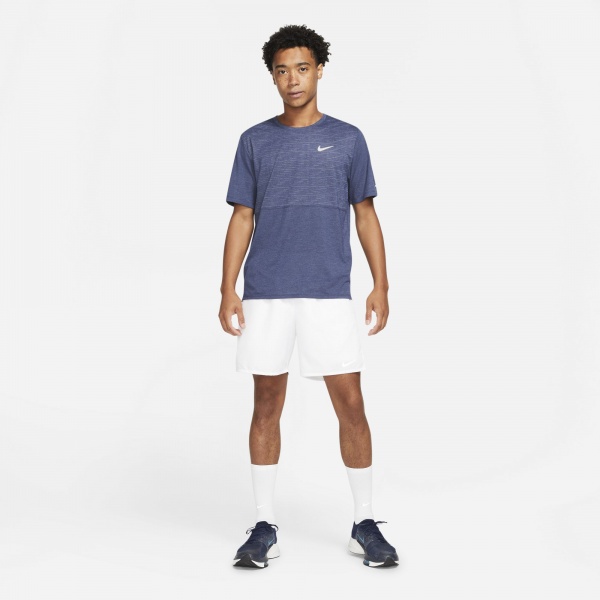 Футболка Nike M NK DF RUN DVN BRNOT MILER SS DD4594-437 р.S сірий