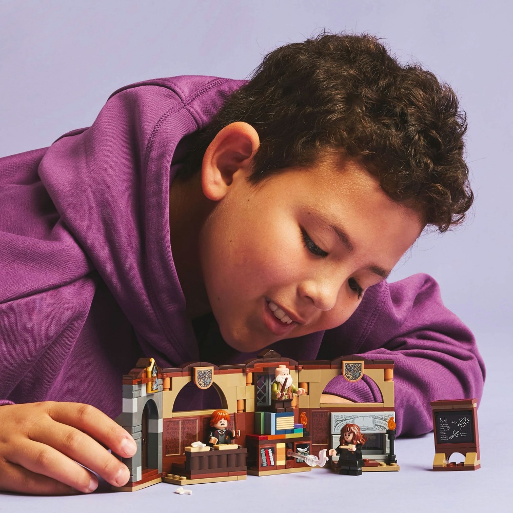 Конструктор LEGO Harry Potter Замок Гоґвортс™: урок чарів 76442