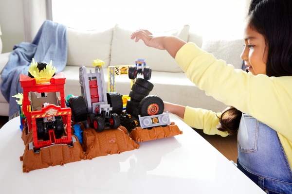 Ігровий набір Hot Wheels Перше змагання серії 