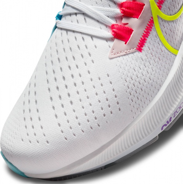 Кроссовки Nike Air Zoom Pegasus 38 Limited Edition DJ3129-001 р.US 7,5 разноцветный