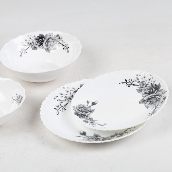 Тарілка обідня Графічні квіти 220 мм V-220GF Vittora