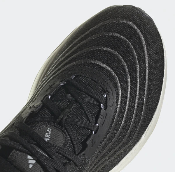 Кросівки Adidas HP2239 р.36 2/3 чорний