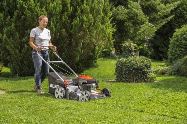Газонокосилка бензиновая AL-KO Easy 5.10 SP-S