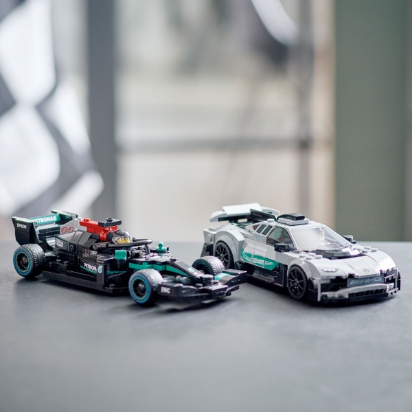 Конструктор LEGO Speed Champions Mercedes-AMG F1 W12 E Performance и Mercedes-AMG Project One 76909
