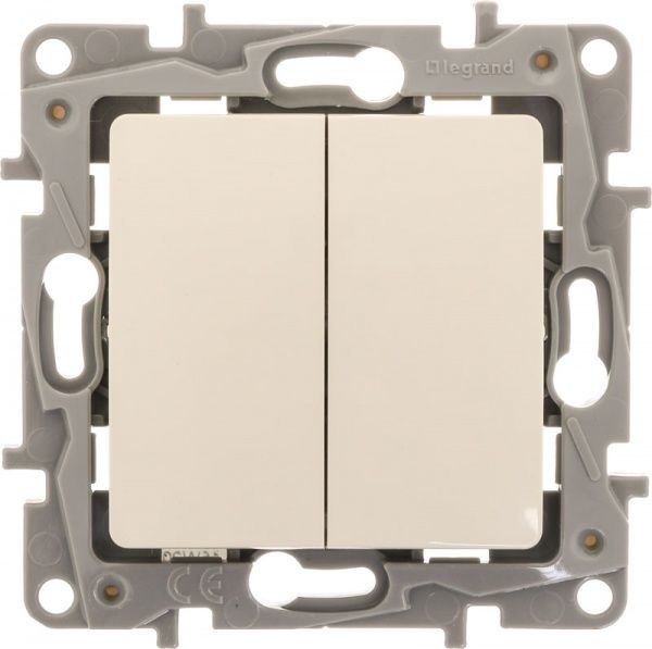 Перемикач прохідний двоклавішний Legrand Etika 672612 з автомат. клемами без підсвітки 10 А 250В кремовий 672312