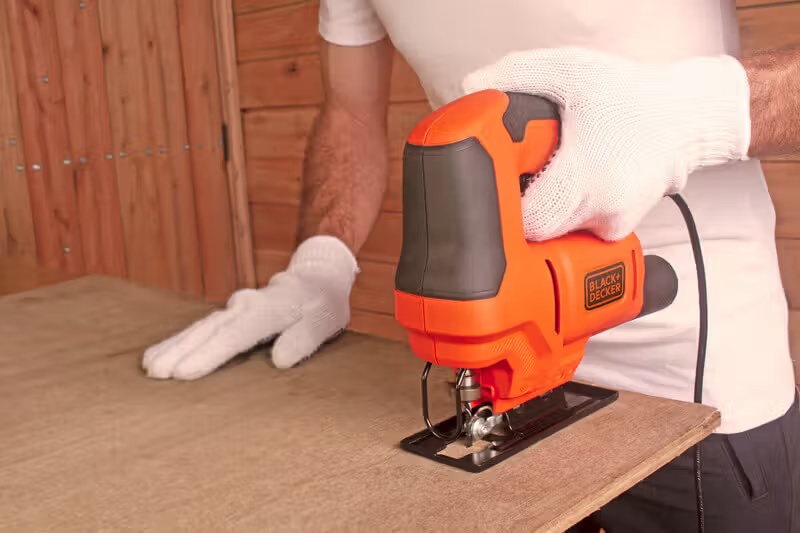 Електролобзик Black+Decker BES603 BES603