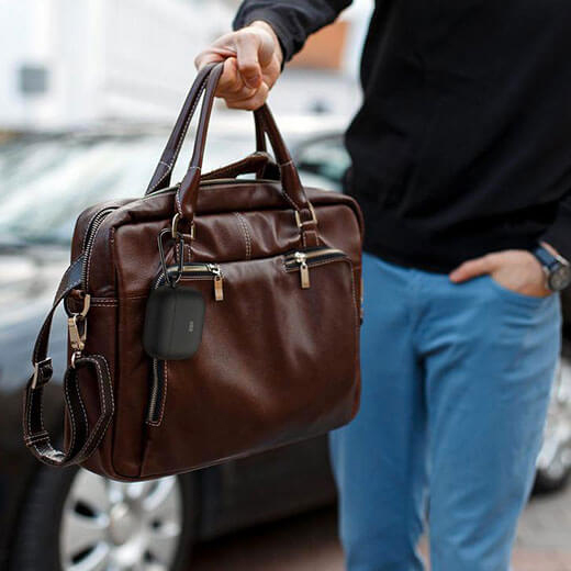 Чохол для навушників ESR з карабіном Bounce Protective Silicone Case для AirPods 3 (2021) black 14023 