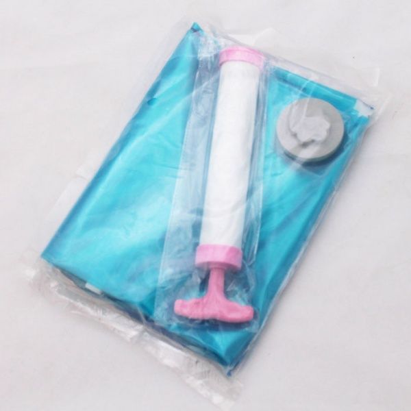 Чехол для одежды с насосом 61-49-004 Helfer 100x68 см голубой