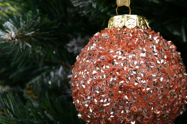 Елочная игрушка в форме шара с пайетками и блестками 8 см CAA126690 