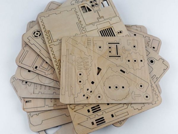 Деревянный 3D-конструктор Зірка Peterbilt + автовоз