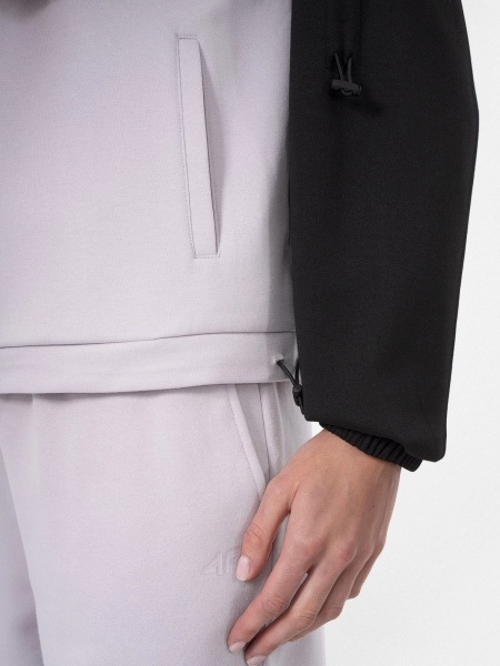 Джемпер 4F WOSWEATSHIRT BLD018 H4Z22-BLD018-52S р. L черно-фиолетовый