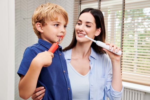 Електрична зубна щітка Oral-B Genius8000