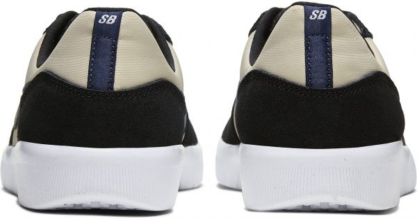 Кросівки Nike SB TEAM CLASSIC AH3360-015 р.US 11,5 чорний