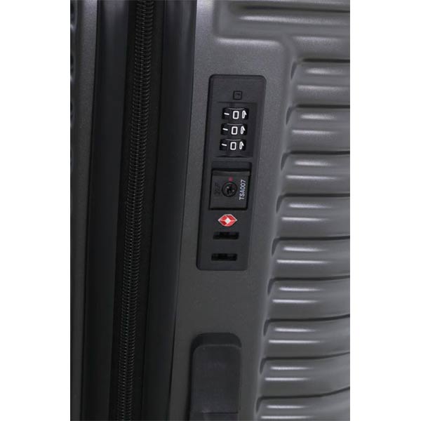 Чемодан Indigo 19114 40 л черный 48х37х21 см 