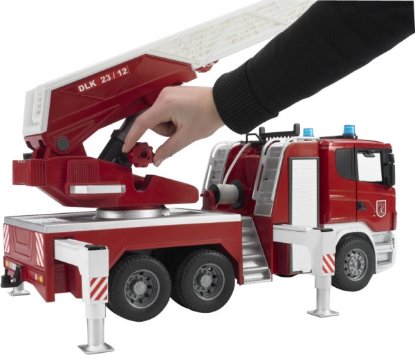 Пожарная машина Bruder Scania R-series с лестницей 1:16 3590