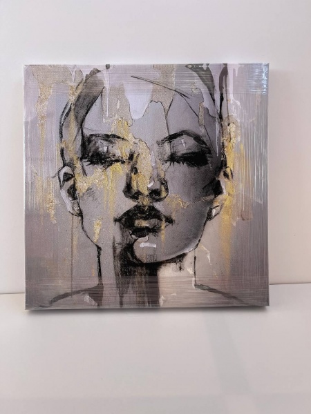 Репродукция Женское лицо в золоте 50x50 см Арт Фемелі 