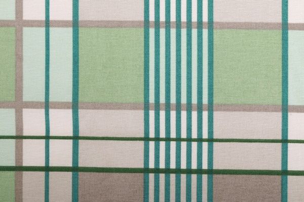 Скатерть с однотонным серым кантом Шато клетка 140x180 см зеленый La Nuit 