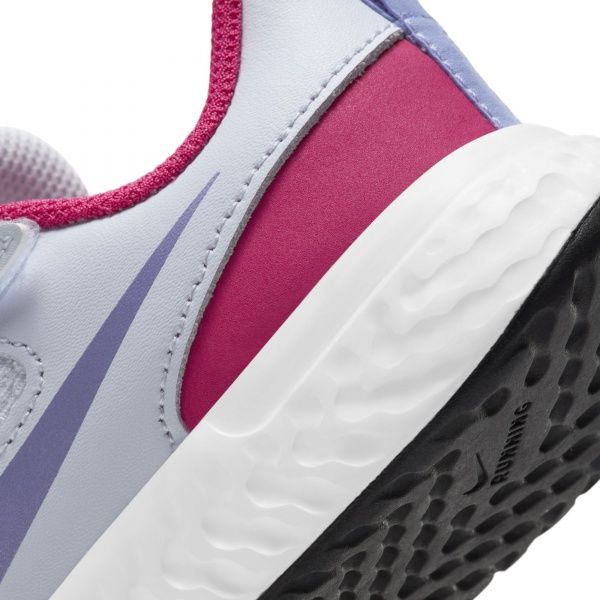 Кроссовки Nike NIKE REVOLUTION 5 BQ5672-018 р.US 2Y серый