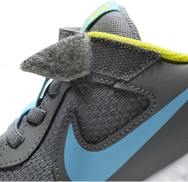 Кроссовки Nike REVOLUTION 5 BQ5672-019 р.US 12C черный