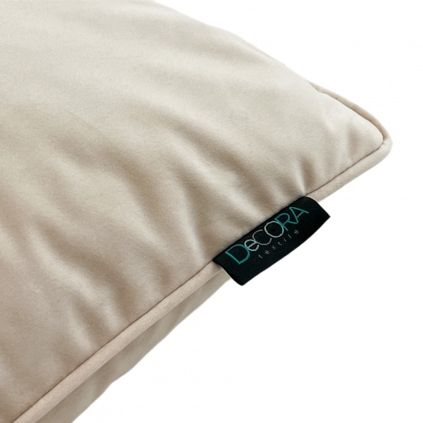 Подушка декоративна VELOUR 50x50 см молочний Decora textile 