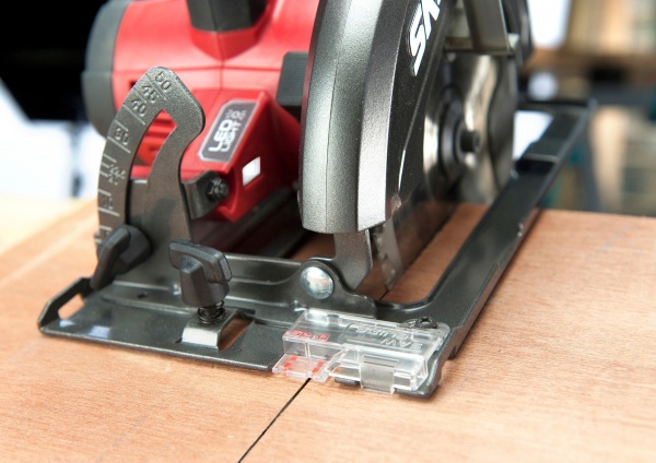 Пилка дискова SKIL SW1E3520CA