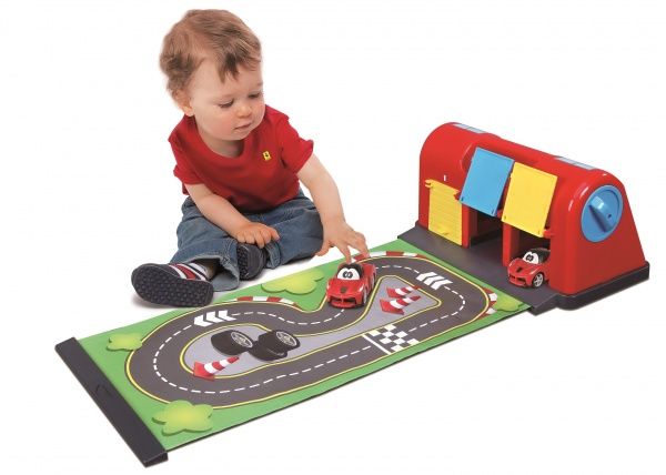 Игровой набор Bb Junior Ferrari Roll-Away Raceway 16-88806