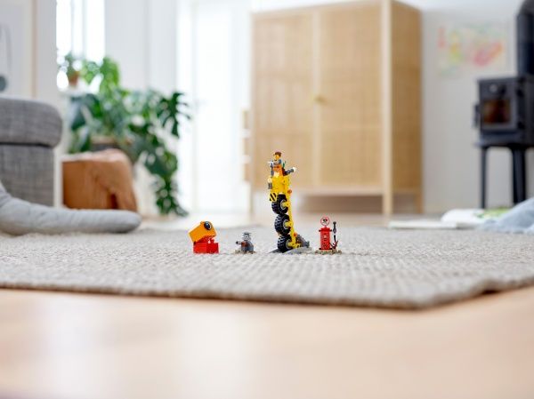 Конструктор LEGO Movie Трехколесный велосипед Эммета 70823