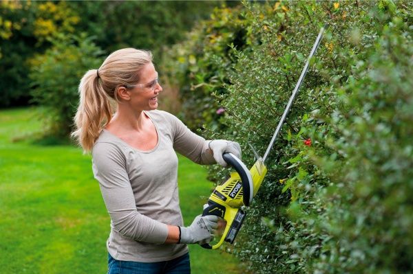 Кущоріз RYOBI OHT1855R