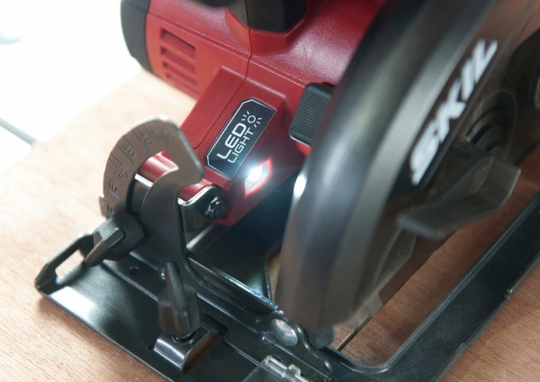 Пилка дискова SKIL SW1E3520CA