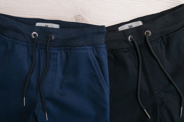 Штаны для мальчиков West-Fashion М Чинос р.146 черный А1202 