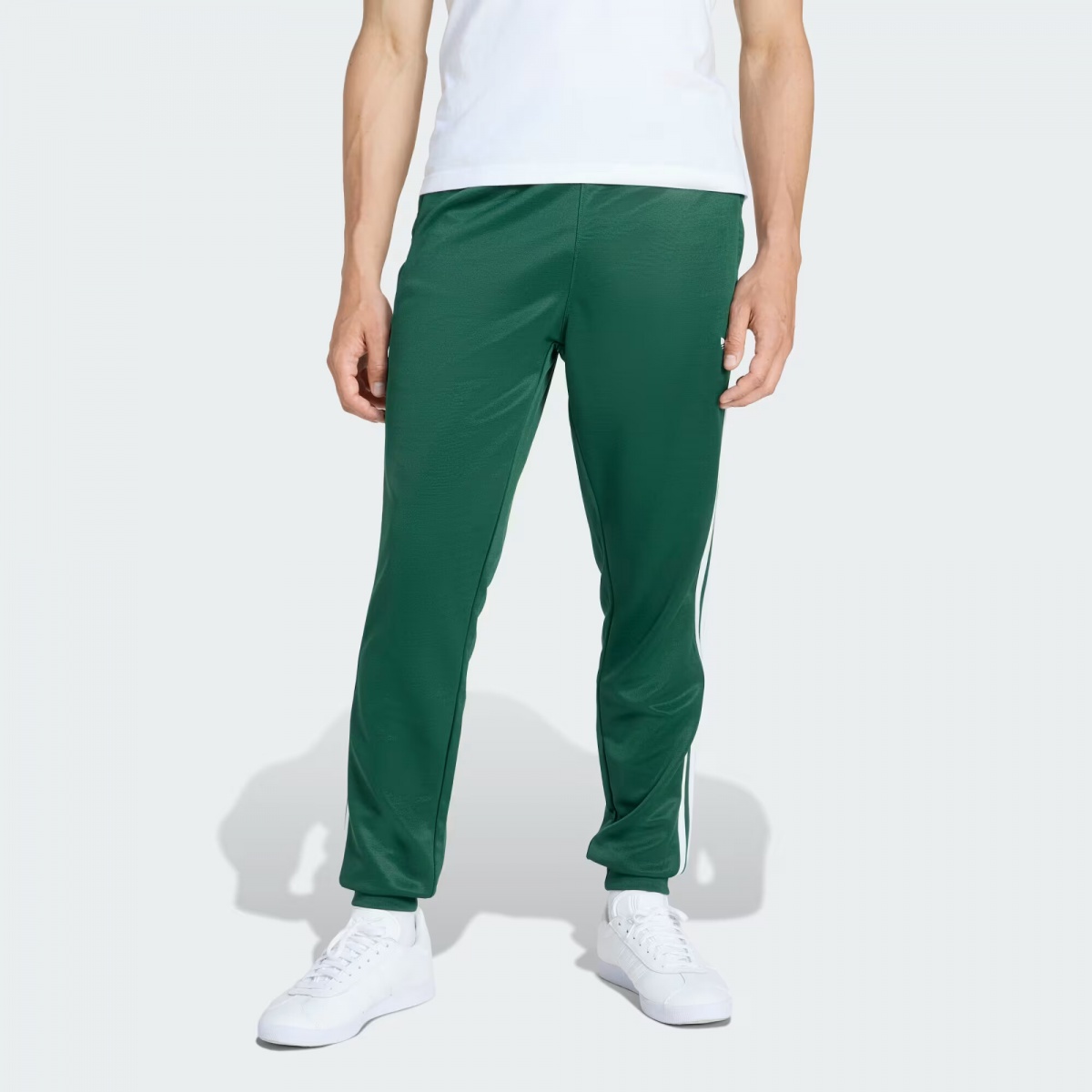 Брюки Adidas Sst Tp Cgreen KE3514 р. S зеленый — фото 1