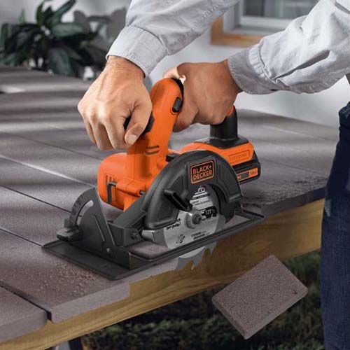Пилка дискова Black+Decker BDCCS18