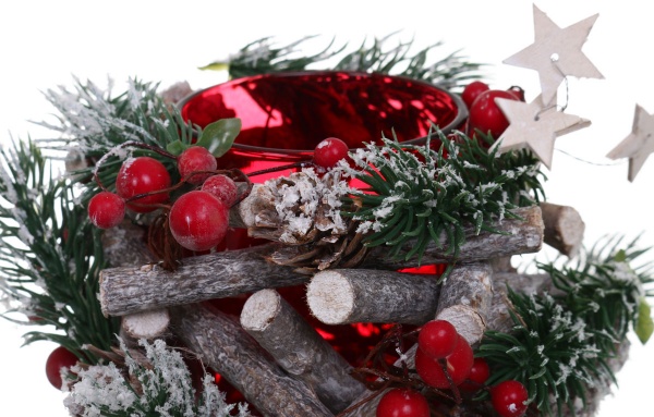 Венок-подсвечник с хвоей, шишками и ягодами d150 мм EPI-F15X3558 