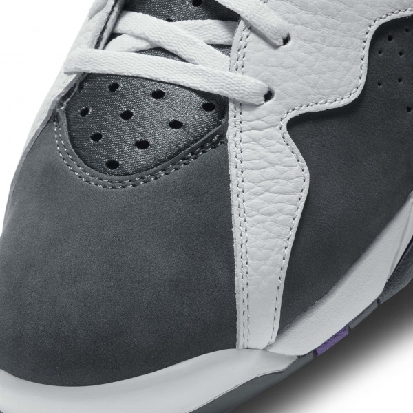 Кроссовки Jordan AIR JORDAN 7 RETRO CU9307-100 р.US 12 черно-белый