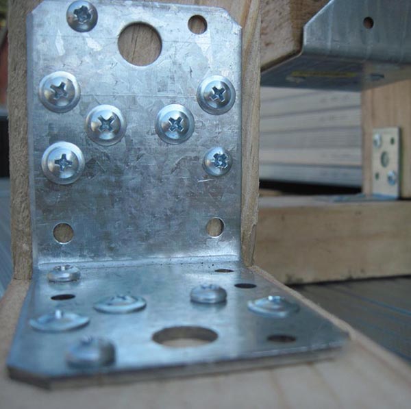 Кутник перфорований Profstal асиметричний 100x50x35 мм 1,8 мм