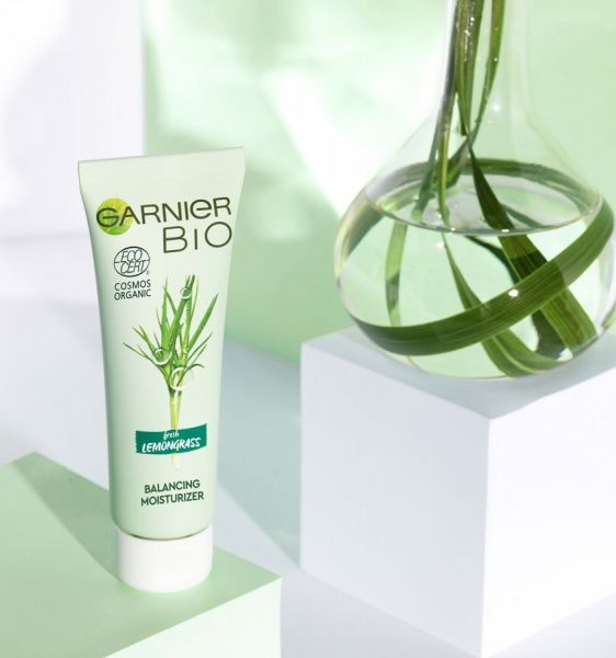 Крем для лица день-ночь Garnier увлажняющий с экстрактом лемонграсу для нормальной и комбинированной кожи 50 мл