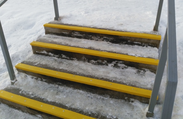 Накладка композитна кутова Tried Composites антиковзке покриття 70x30x3x1000 мм жовтий 