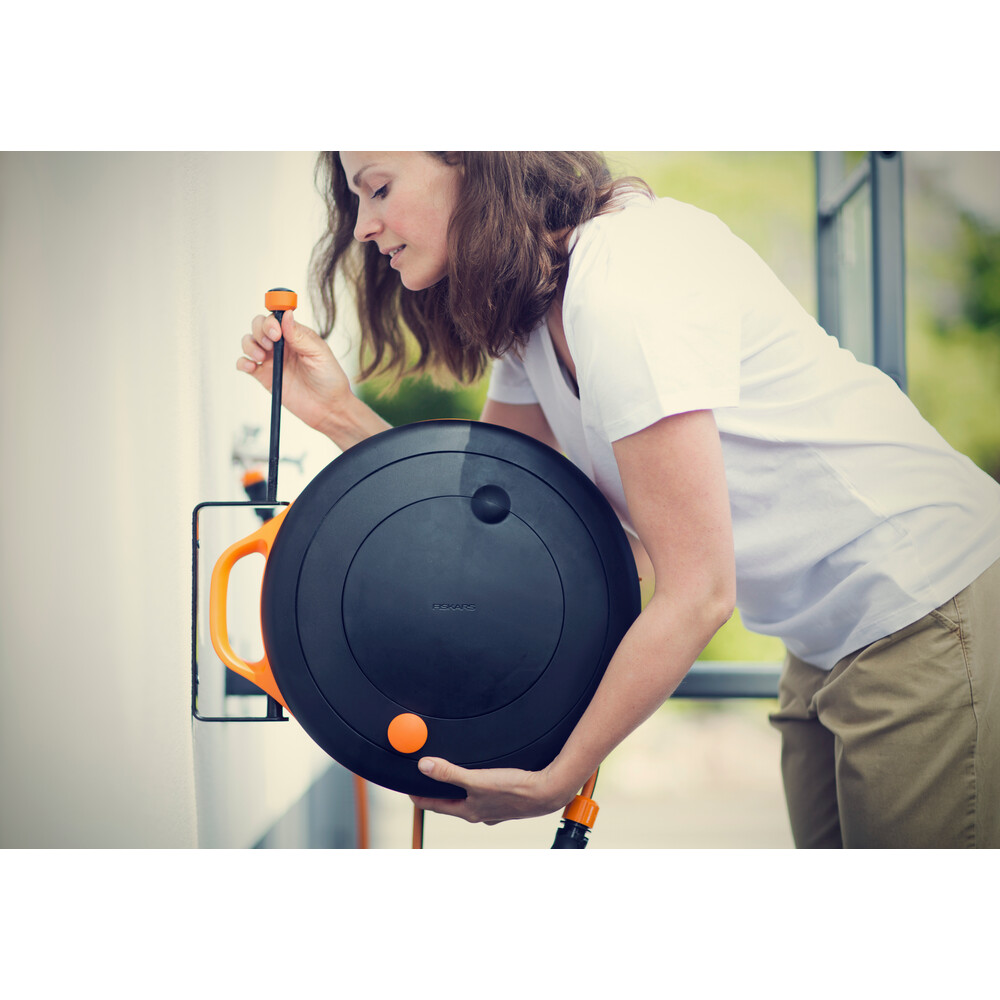 Кріплення Fiskars настінне для котушки S (1020448)